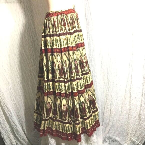 In style VTG Adjustable Free Size Christmas Skirt - Picture 2 of 8